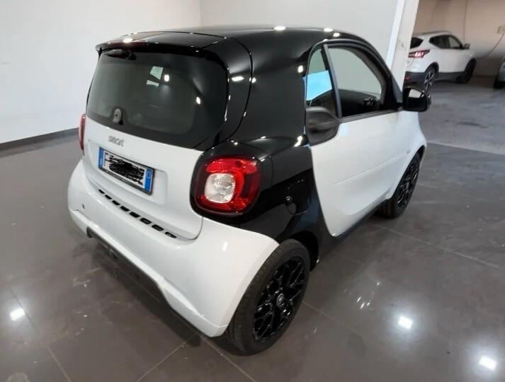 Smart ForTwo 70 1.0 twinamic Superpassion '19