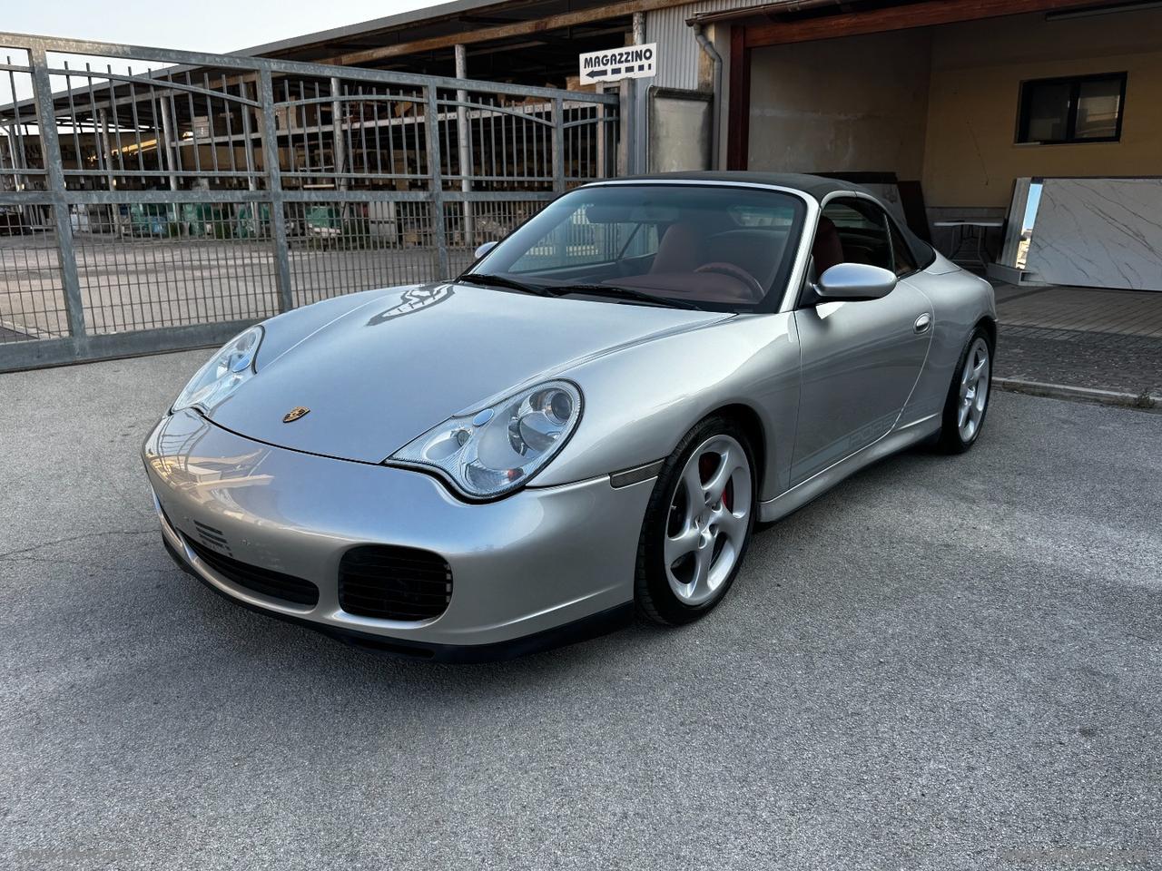 PORSCHE 911 Carrera 4S Cabriolet