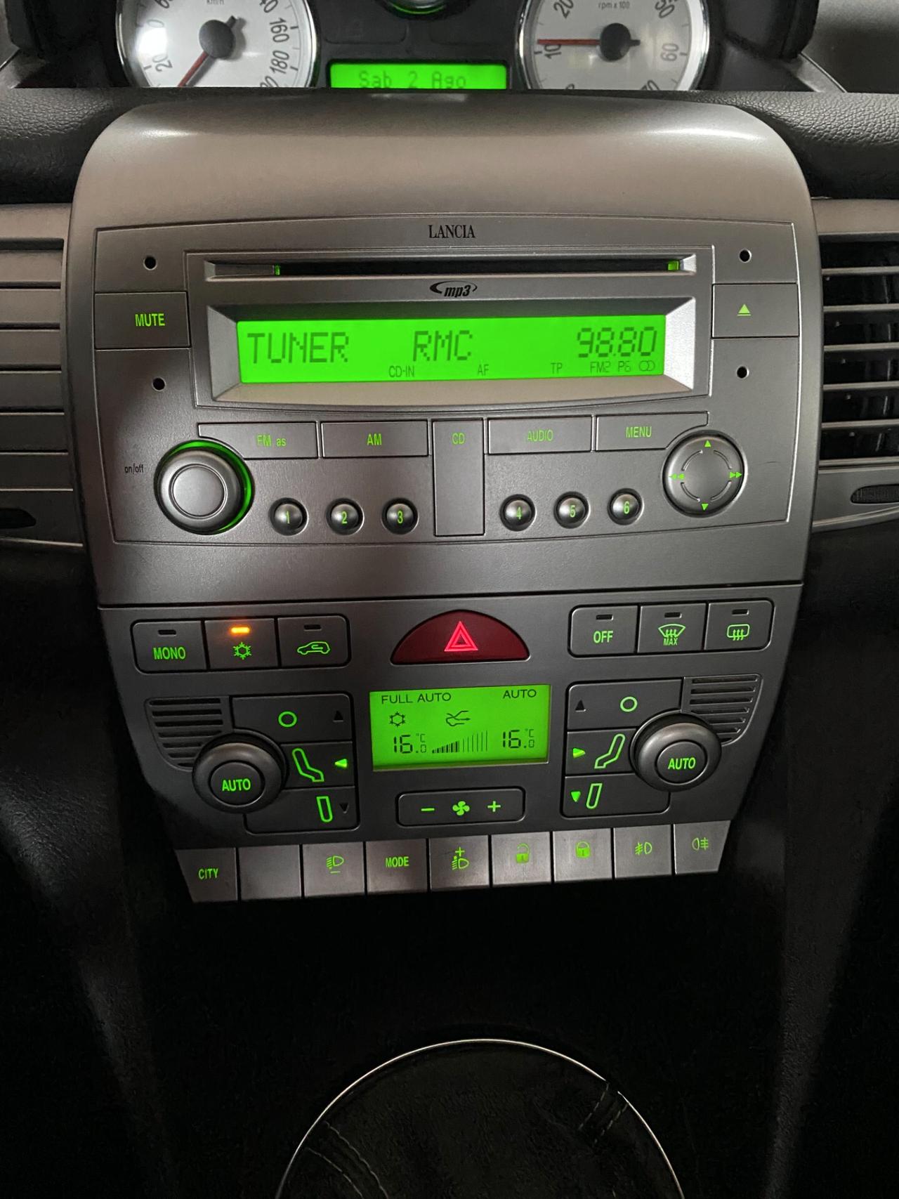 Lancia Ypsilon 1.2 Platino modamilano