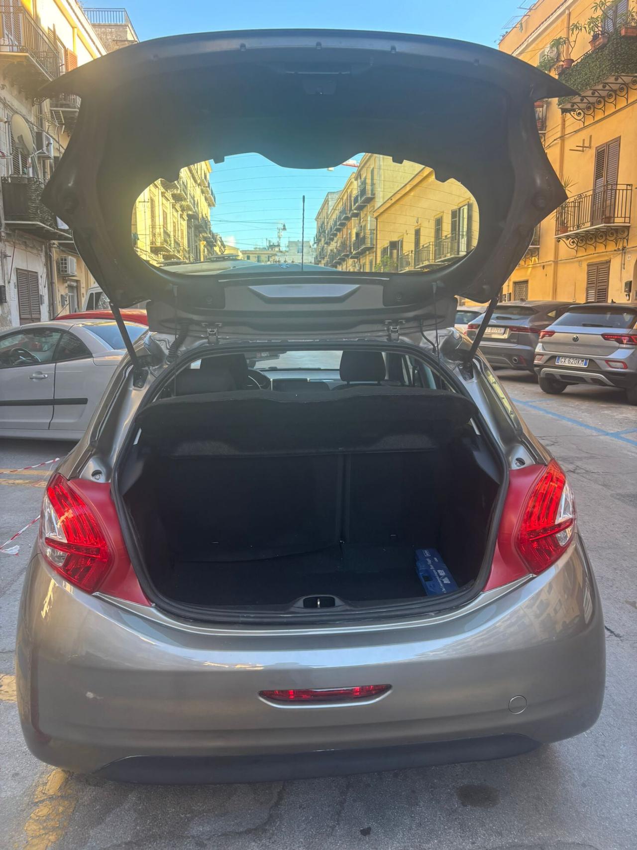 Peugeot 208 1.2 VTi 82 CV 5 porte Allure FINANZIABILE
