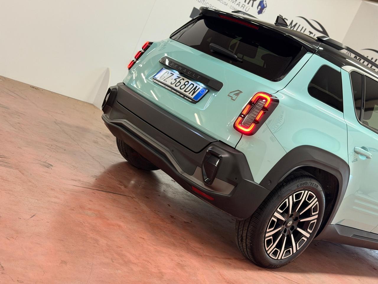 Renault 4 E-Tech Electric 150 CV Comfort Range Iconic