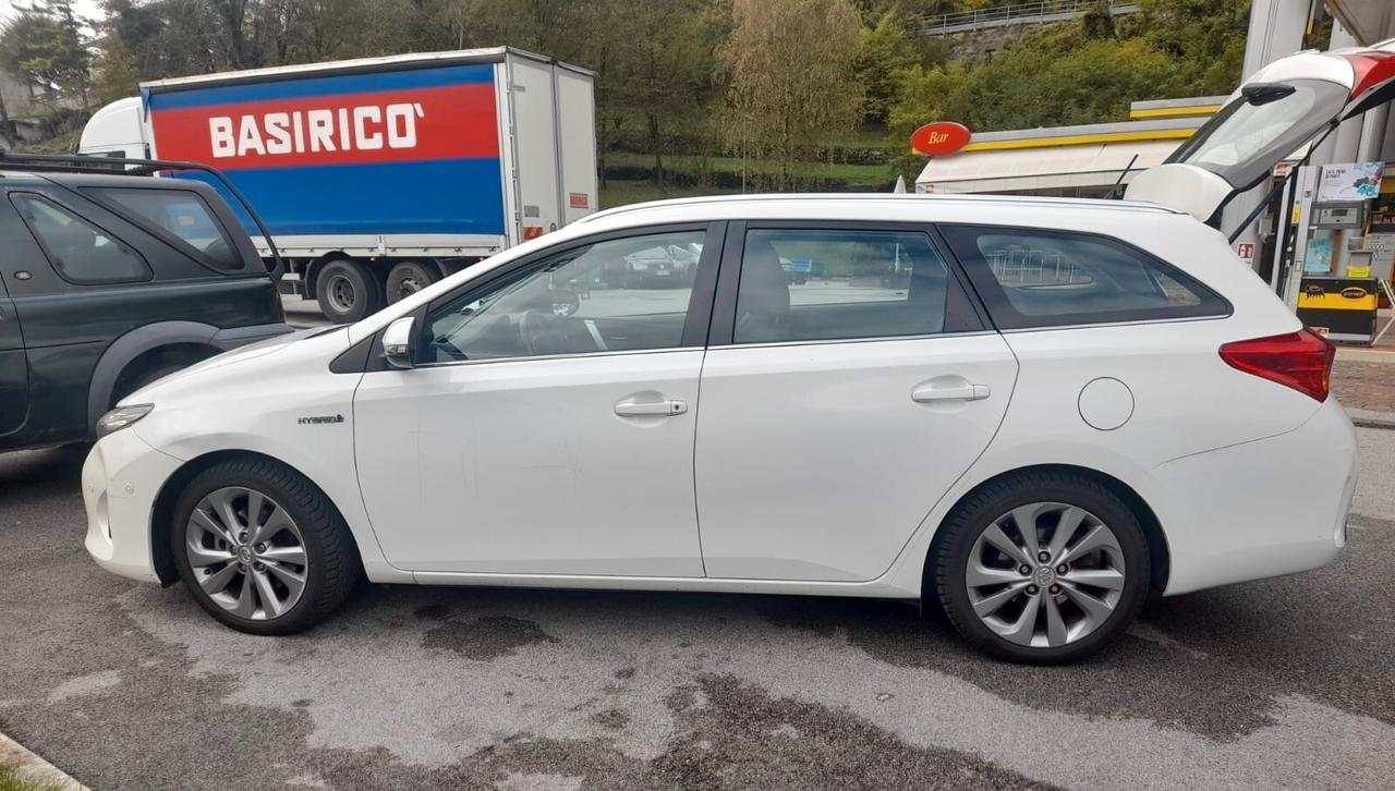 Toyota Auris Touring Sports 1.8 Hybrid Lounge