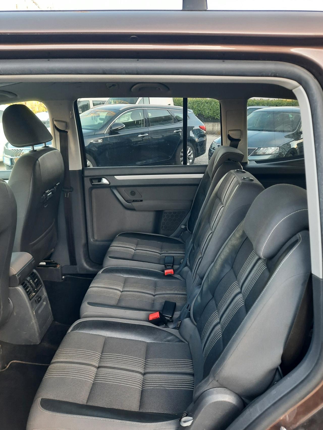 Volkswagen Touran 1.6 TDI Comfortline 7 POSTI