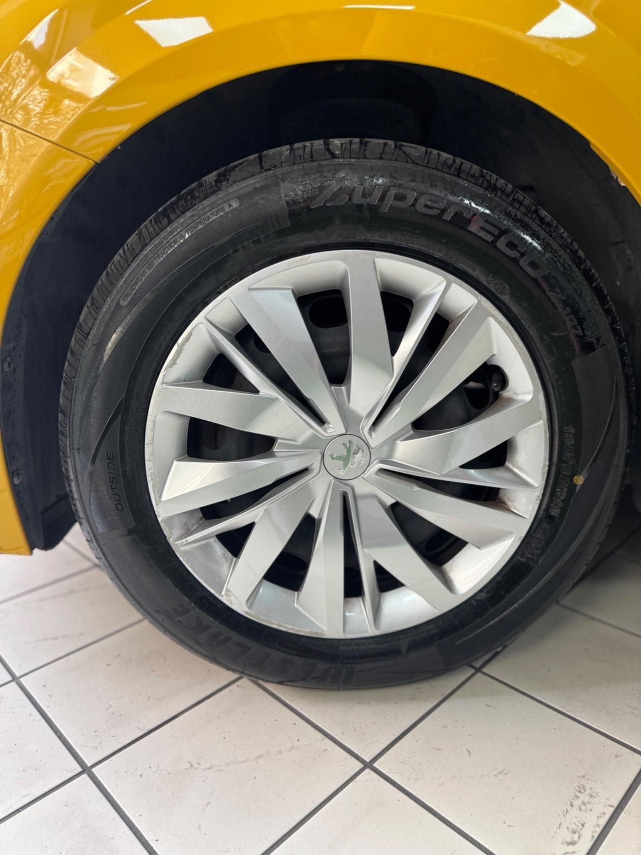 Peugeot 208 PureTech 100 Stop&Start 5 porte Allure