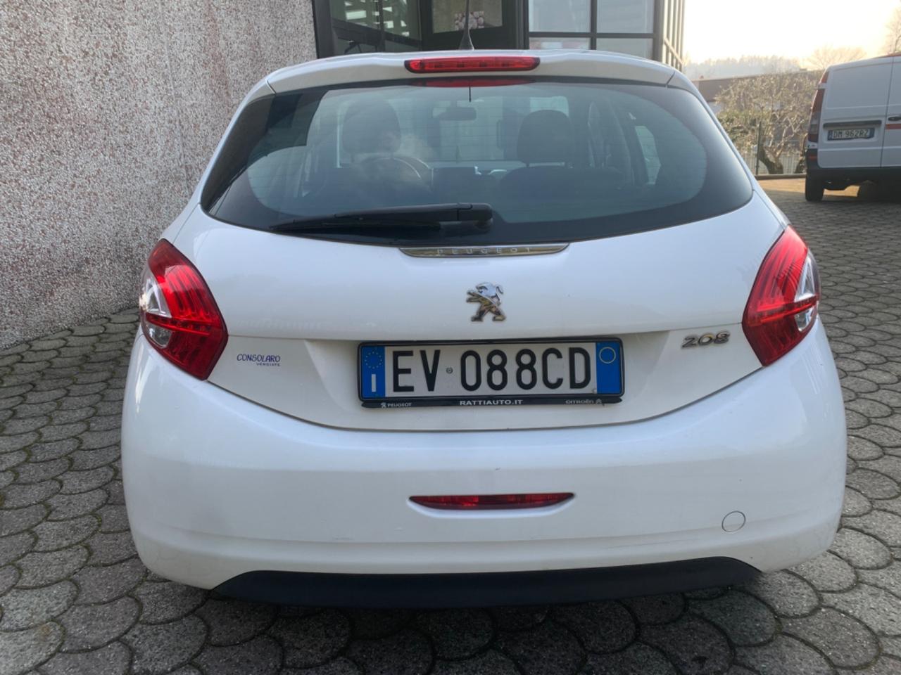 Peugeot 208 1.4 HDi 68 CV 5 porte Allure