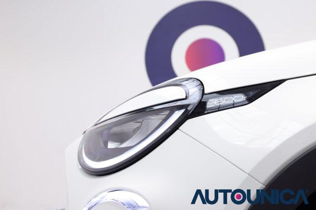 FIAT 600 HYBRID 110 CV DCT MHEV LA PRIMA AUTOMATICA