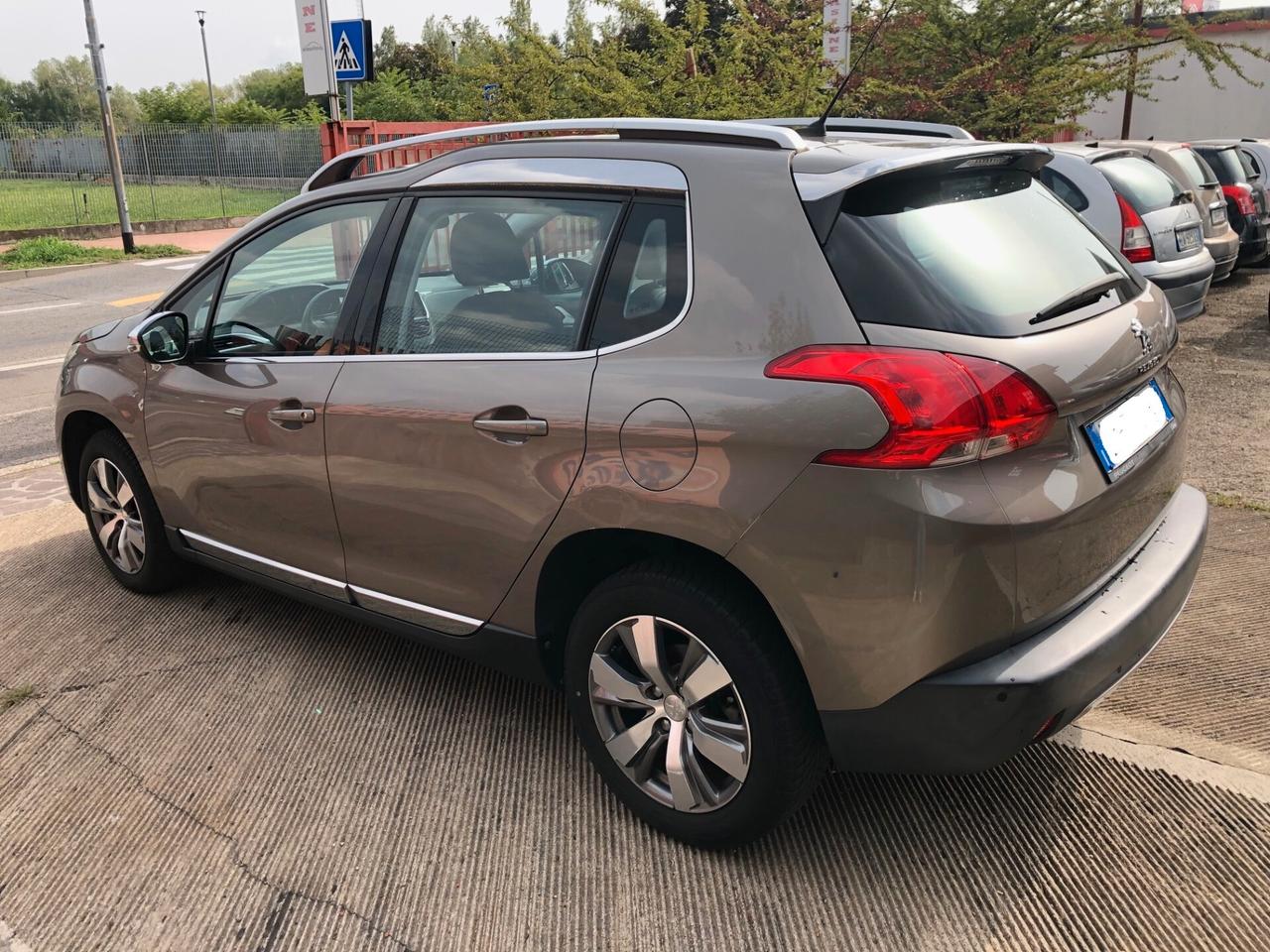 Peugeot 2008 1.2 VTi 82CV Allure