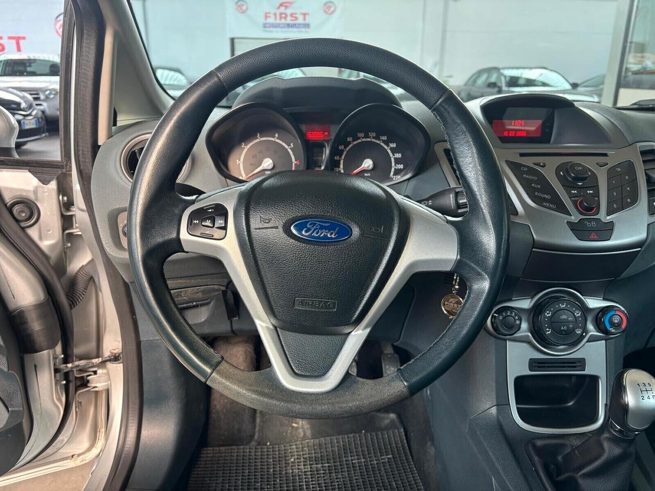 Ford Fiesta 1.4 5 porte Bz.- GPL Titanium