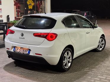 Alfa Romeo Giulietta 1.6 JTDm-2 105 CV Exclusive