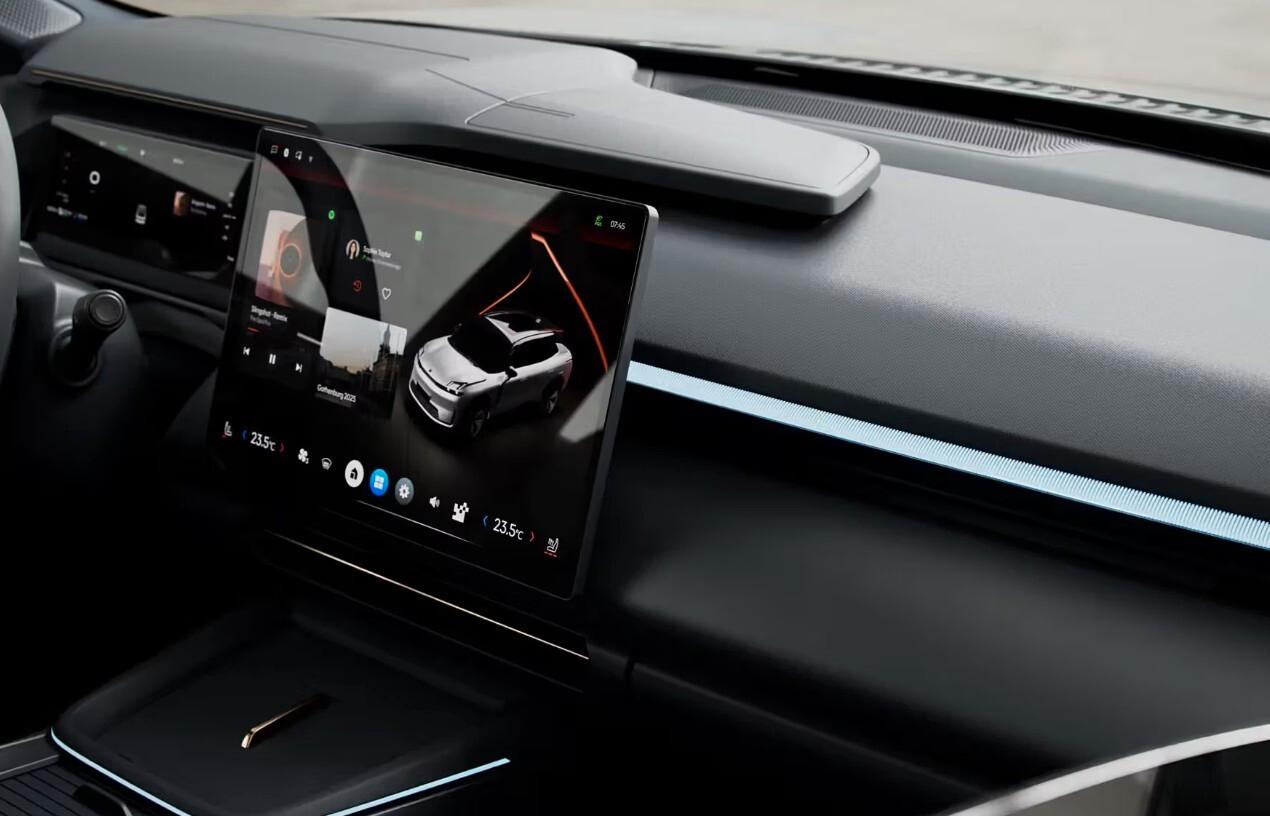 Lynk&co 08 PHEV Core