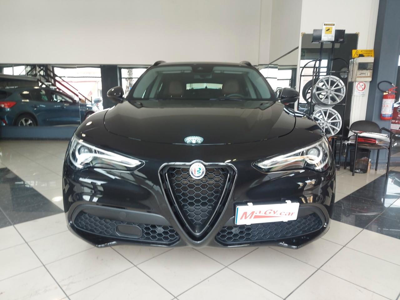 Alfa Romeo Stelvio 2.2 Td 210 cv AT8 Q4 tetto apribile B-Tech