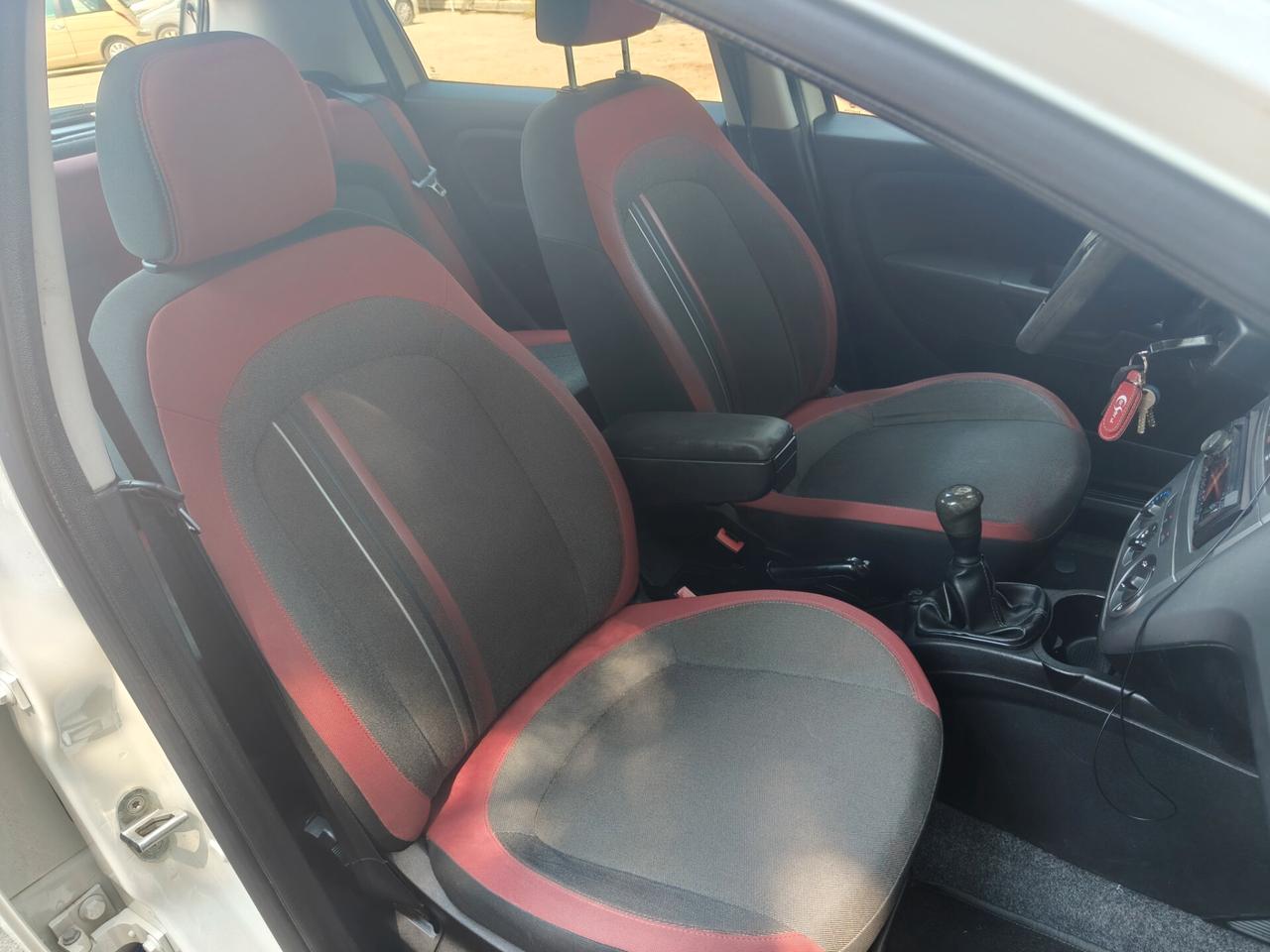 Fiat Punto 1.3 MJT II 75 CV 5 porte Street