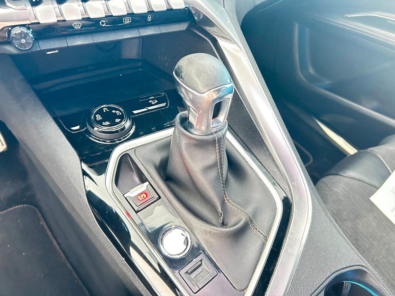 Peugeot 3008 BlueHDi 2018