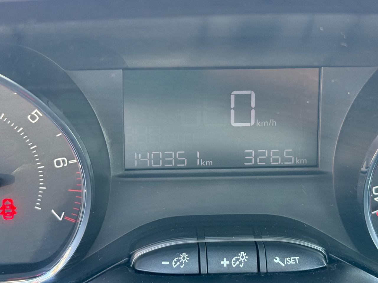 Peugeot 208 1.4 HDi 68 CV 5 porte Active