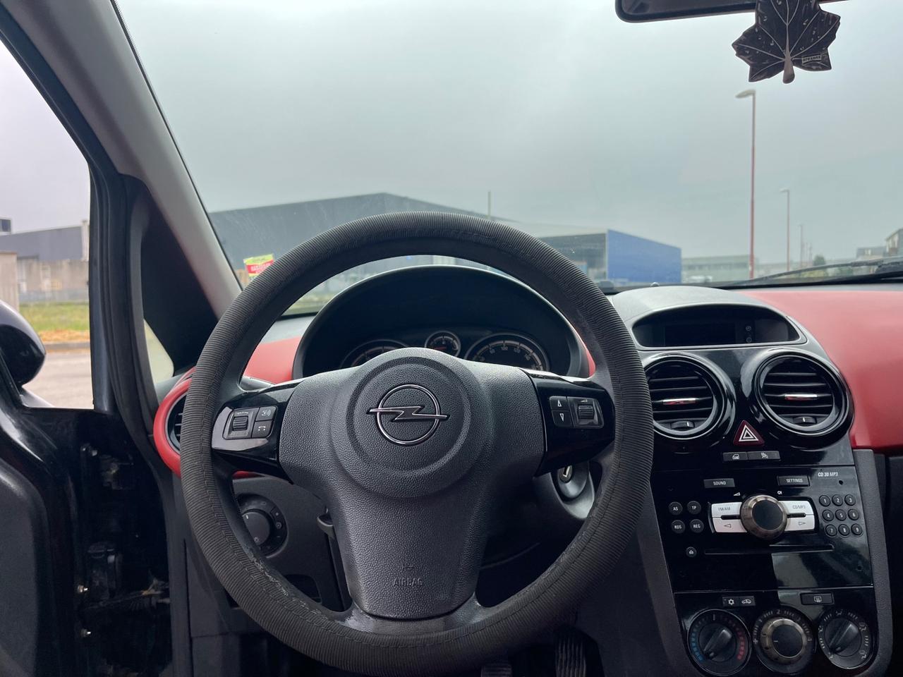 Opel Corsa 1.2 benzina/gpl Cosmo