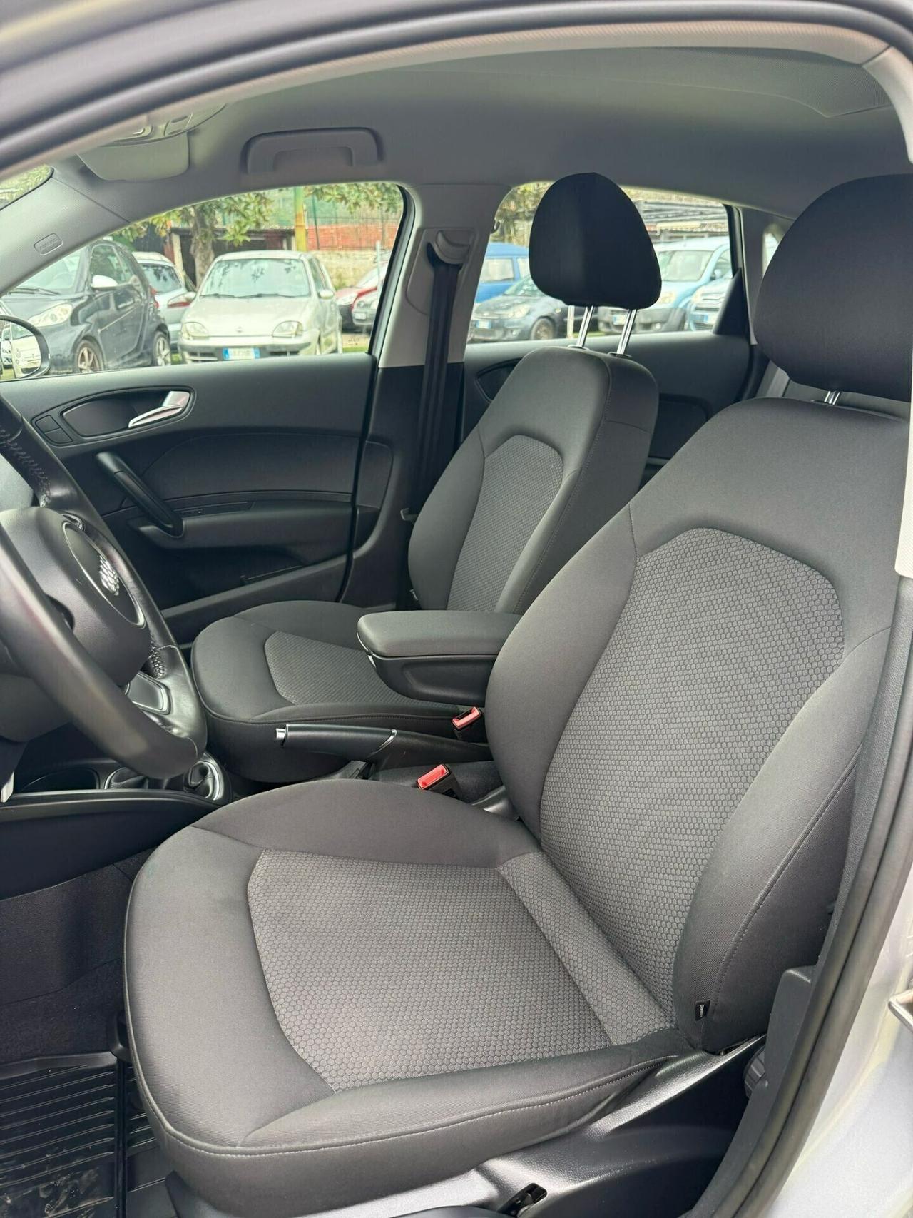 Audi A1 1.6 TDI S tronic line edition plus