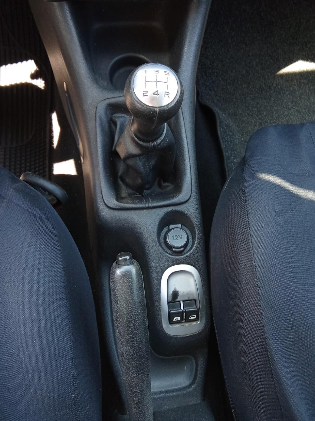 Peugeot 206 Plus 1.1 60CV 5p. ONE Line