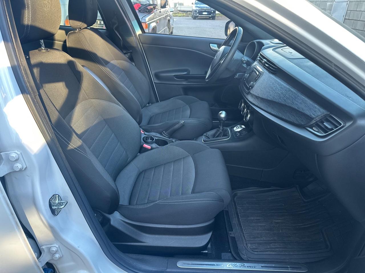 Alfa Romeo Giulietta 1.4 Turbo GPL NEOPATENTATI