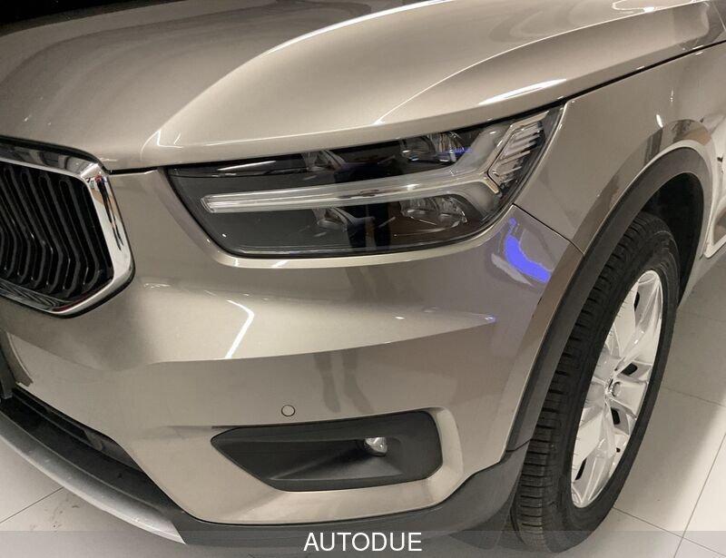 Volvo XC40 1.5 T2 MOMENTUM CORE GEARTRONIC