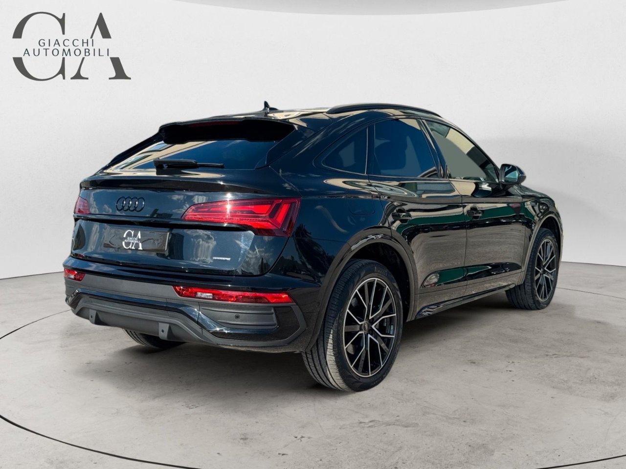 Audi Q5 Sportback SPORTBACK. 40 2.0 tdi mhev 12V Identity Black quattro s-tronic