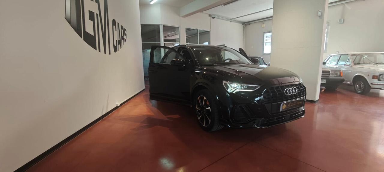 Audi Q3 35 TDI S tronic Identity Black