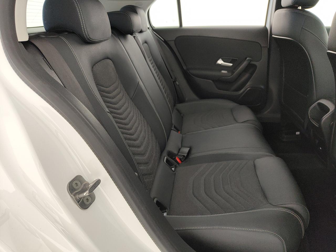Mercedes-Benz A 180 d Advanced auto