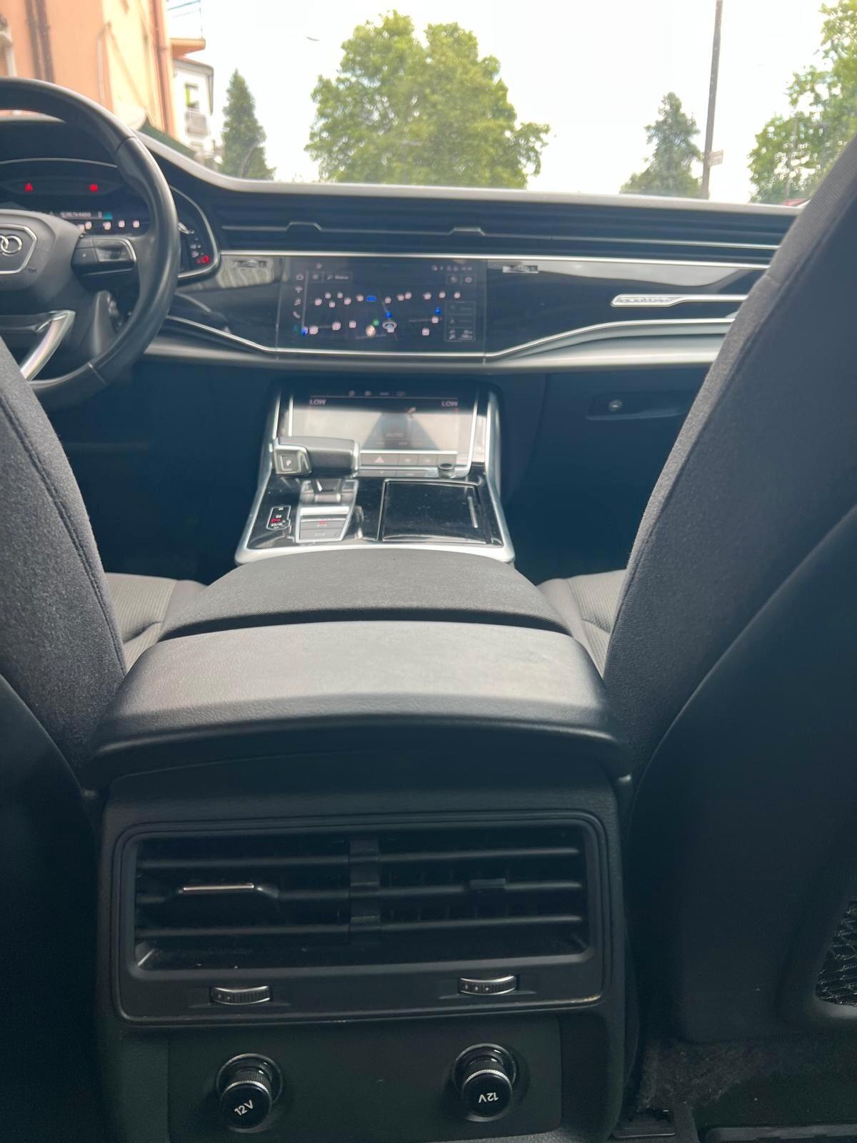 AUDI Q8 45 TDI QUATTRO TIPTRONIC