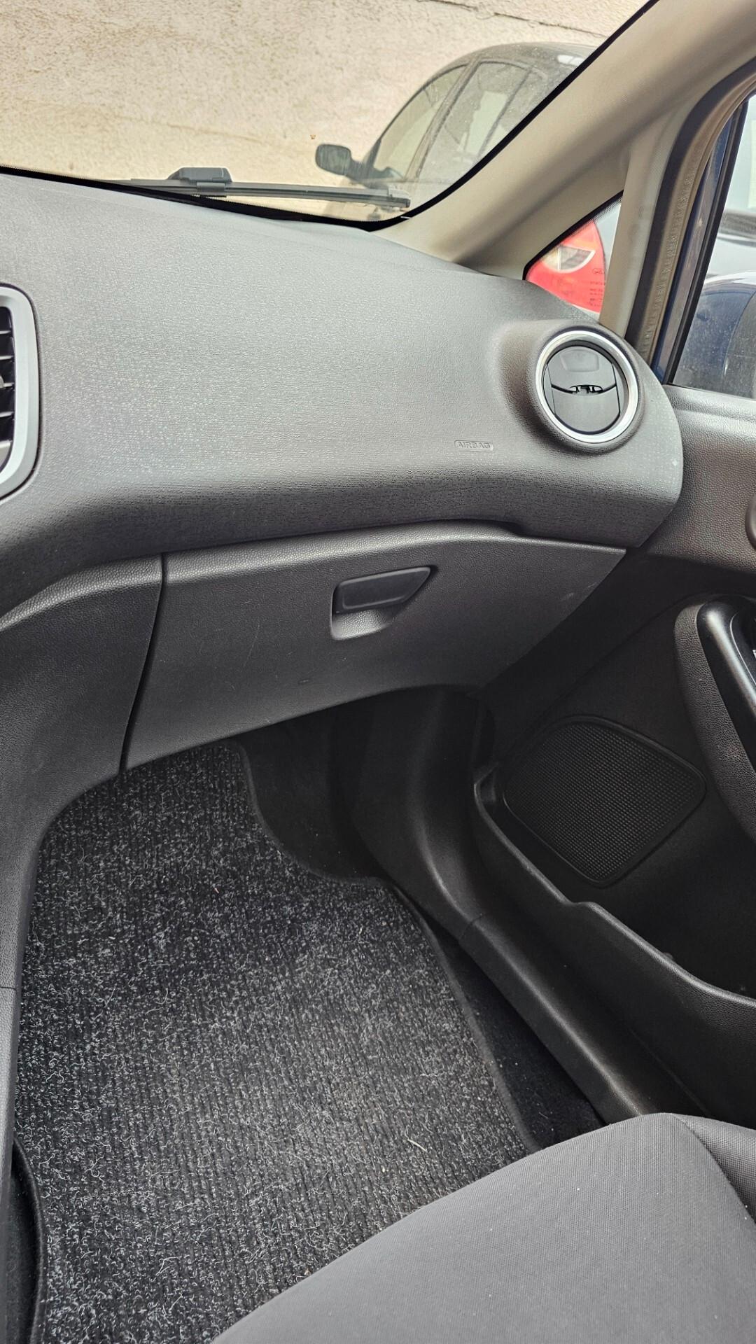 Ford Fiesta Plus 1.5 TDCi 75CV 5 porte