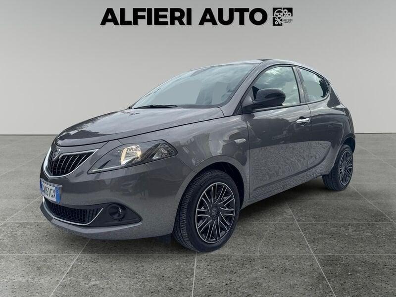 Lancia Ypsilon 1.0 FireFly Hybrid 70cv MT6 Gold