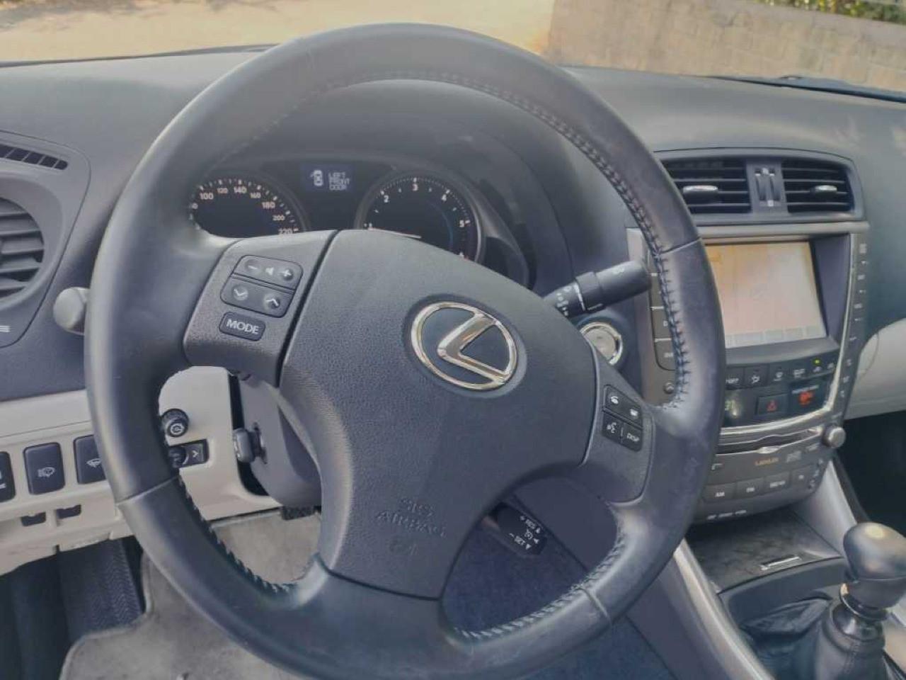 Lexus IS 220d 2.2 Luxury 53000KM