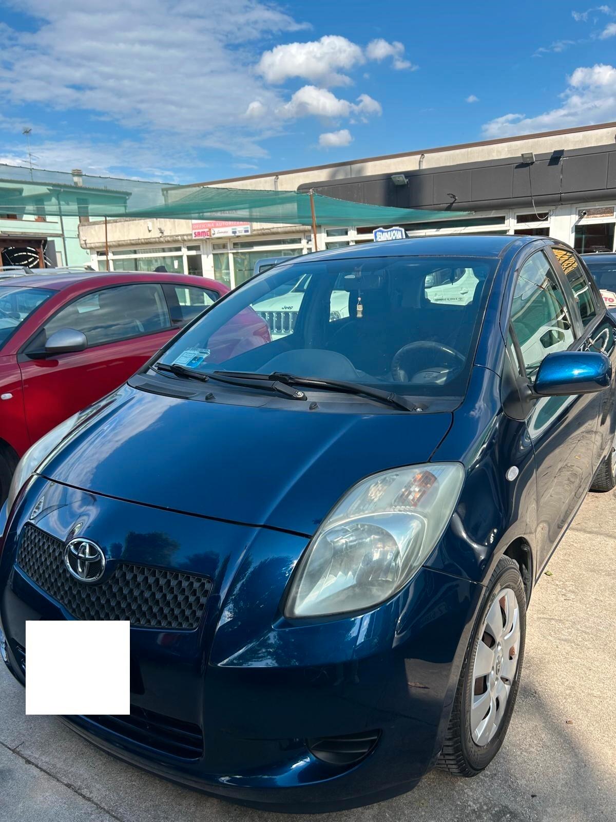 Toyota Yaris 1.0 5 porte Sol