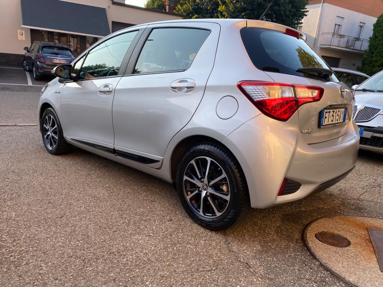 Toyota Yaris 1.5 Hybrid 5 porte Active