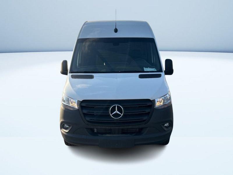 Mercedes-Benz Sprinter 319 CDI F 37/35 Automatic