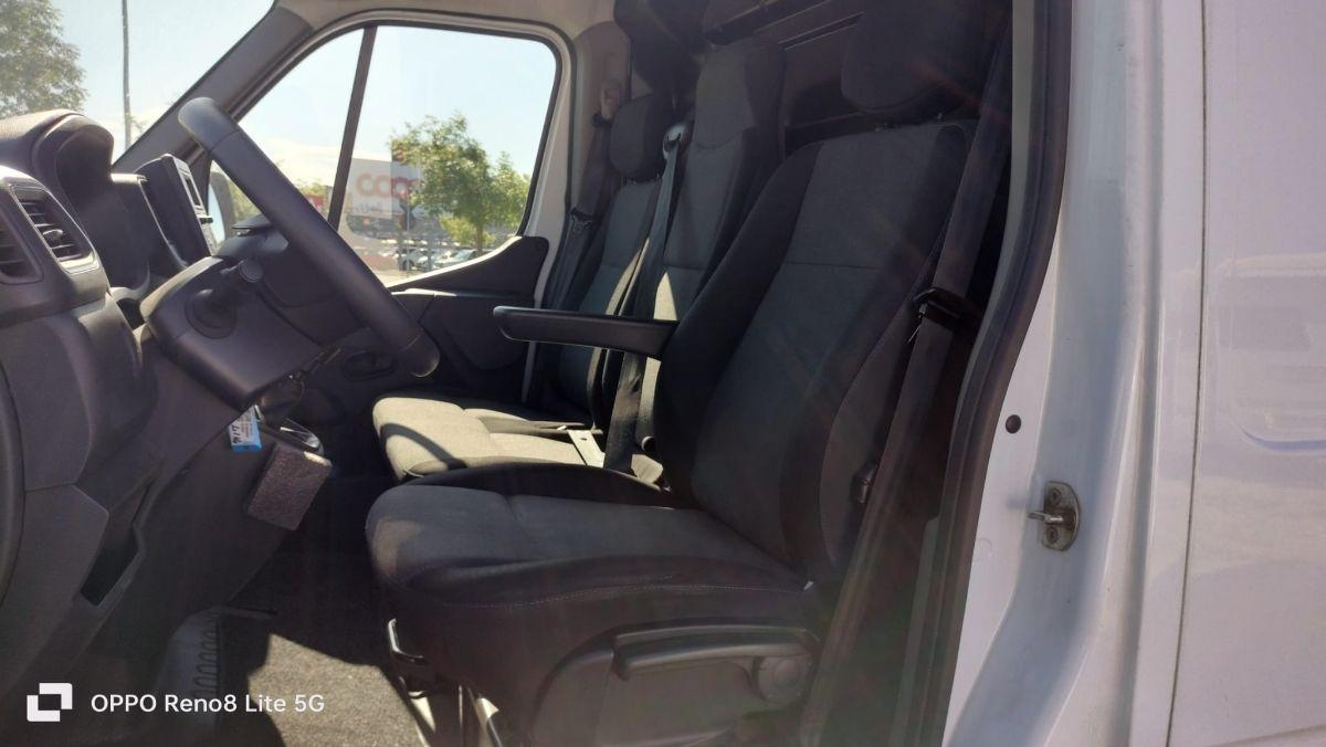RENAULT master T35 2.3 L4H3 IVA COMPRESA