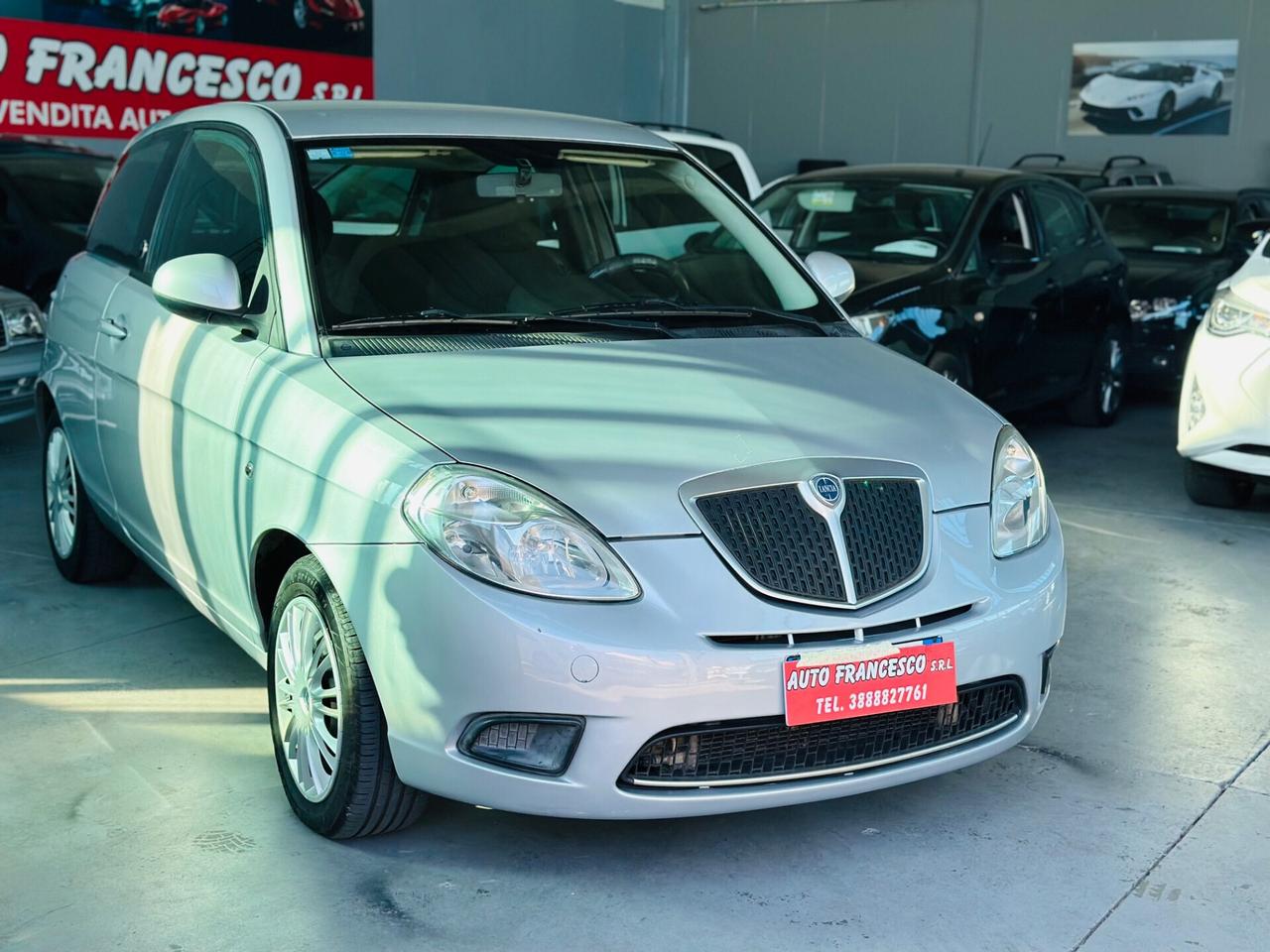 Lancia Ypsilon 1.4 Platino Ecochic GPL