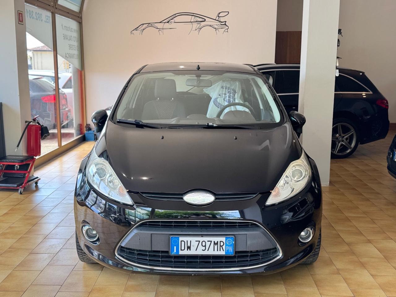 Ford Fiesta 1.4 TDCi 68CV 5 porte Titanium