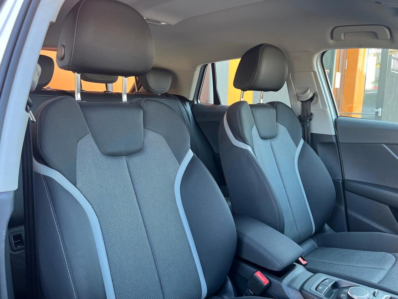 Audi Q2 30 TDI Business