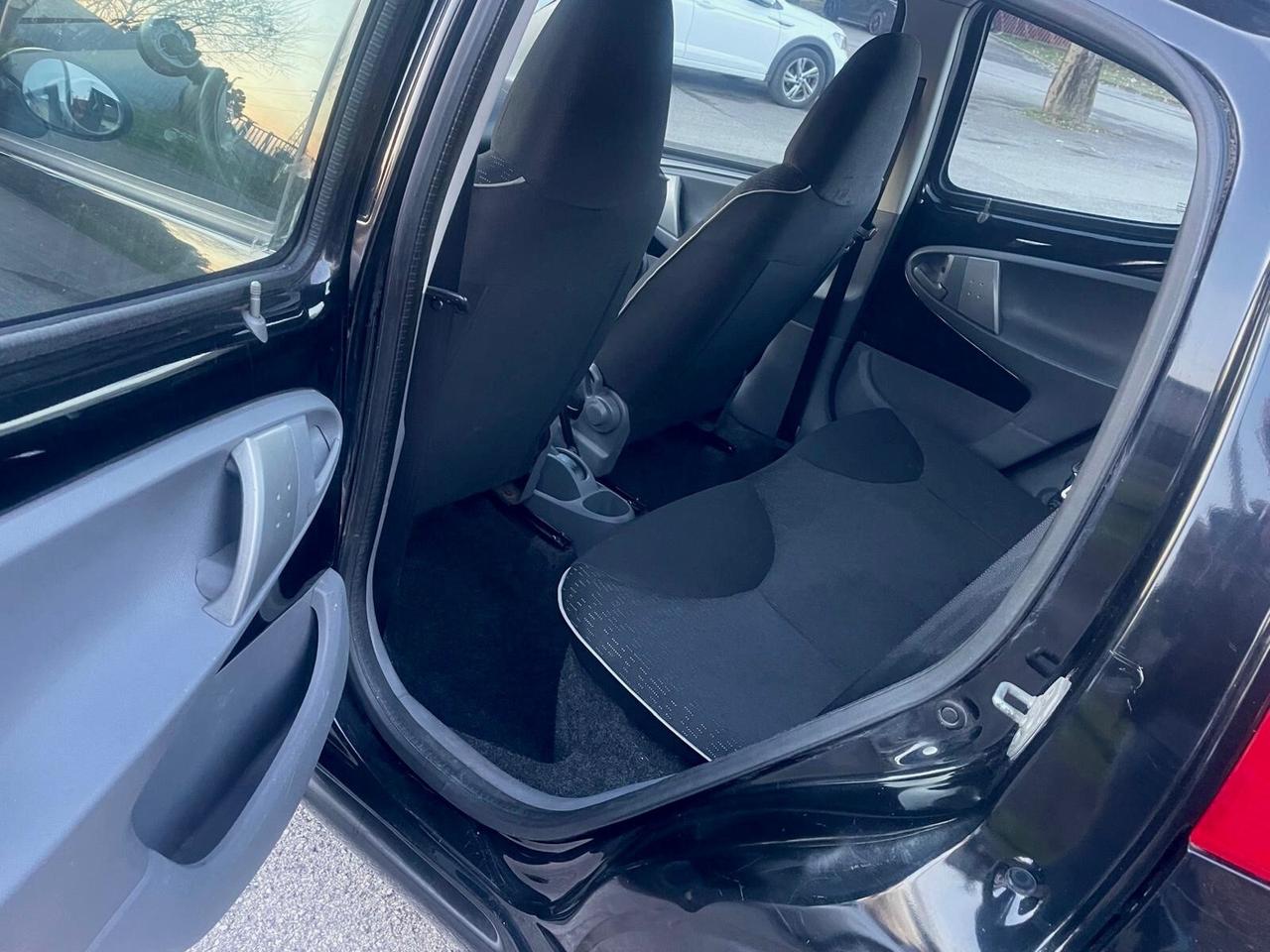 Peugeot 107 1.0 68CV 5p. Desir PER Neopatentati