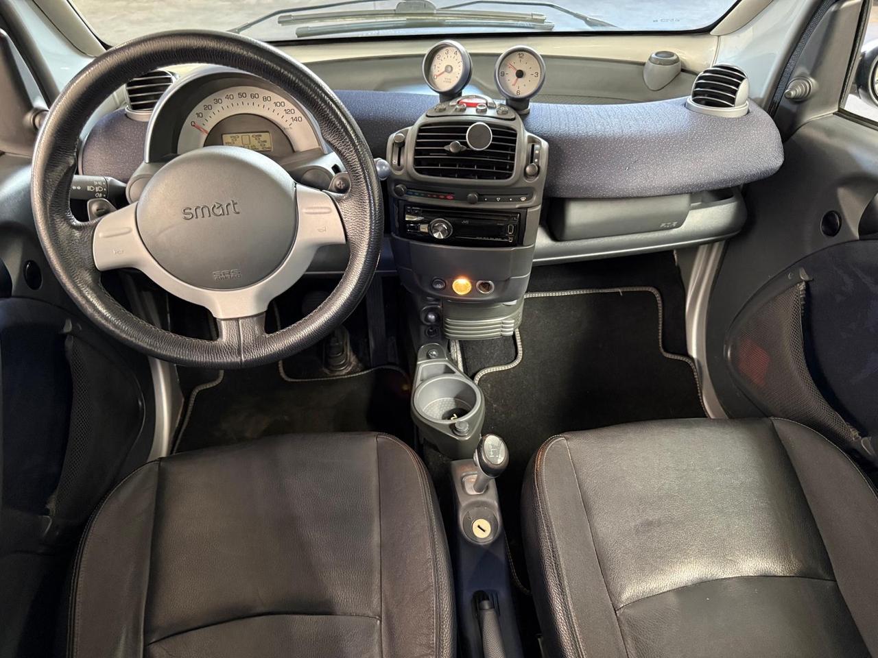 Smart 700 city-coupé pure (45 kW)
