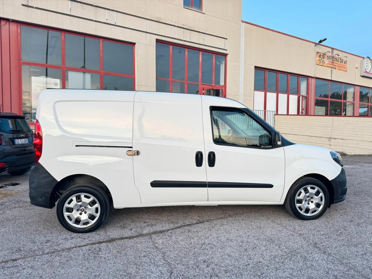 Fiat Doblo' cargo Maxi Autocarro 3 posti