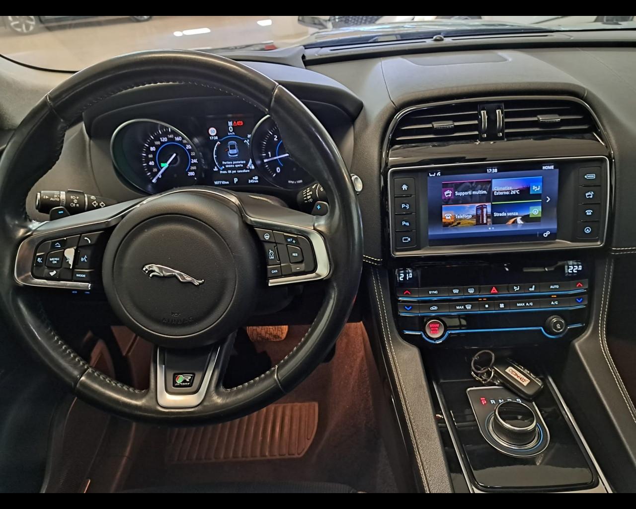 JAGUAR F-Pace 2.0d R-Sport awd 180cv auto