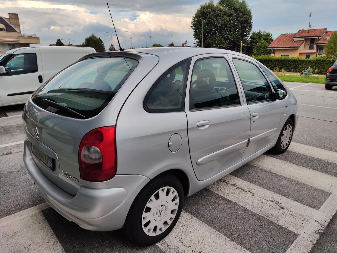 Citroen Xsara Picasso 2.0 HDi Exclusive 90cc