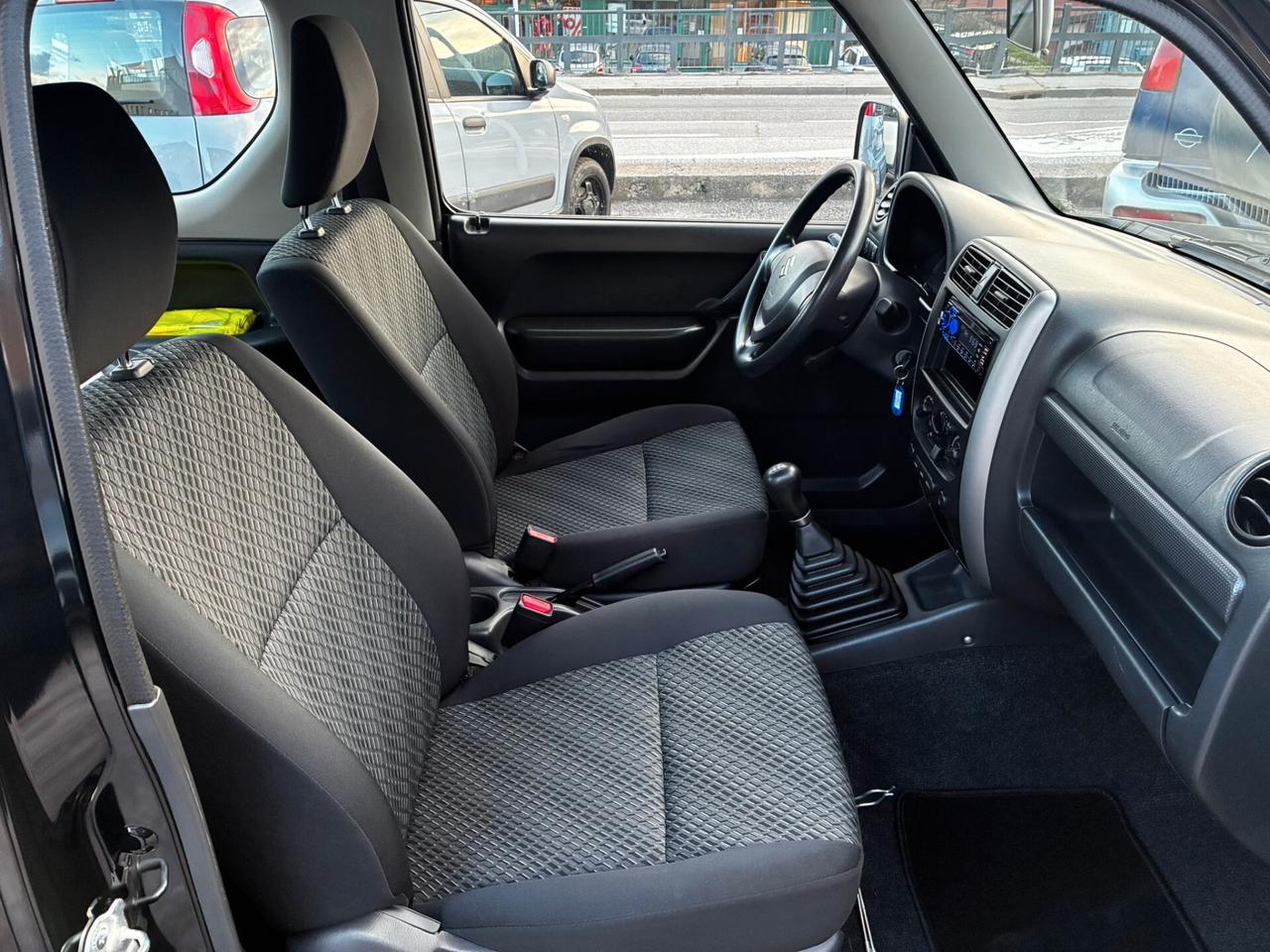 SUZUKI JIMNY 4WD 1.3i 85CV - GANCIO TRAINO