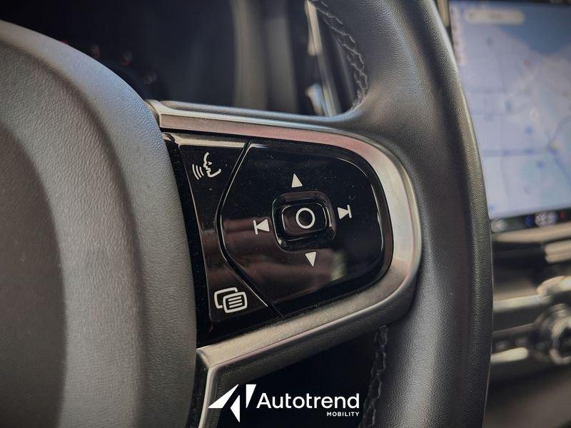 Volvo XC60 B4 197+14 CV AWD Mild Hybrid Automatico Plus Dark N1 Autocarro