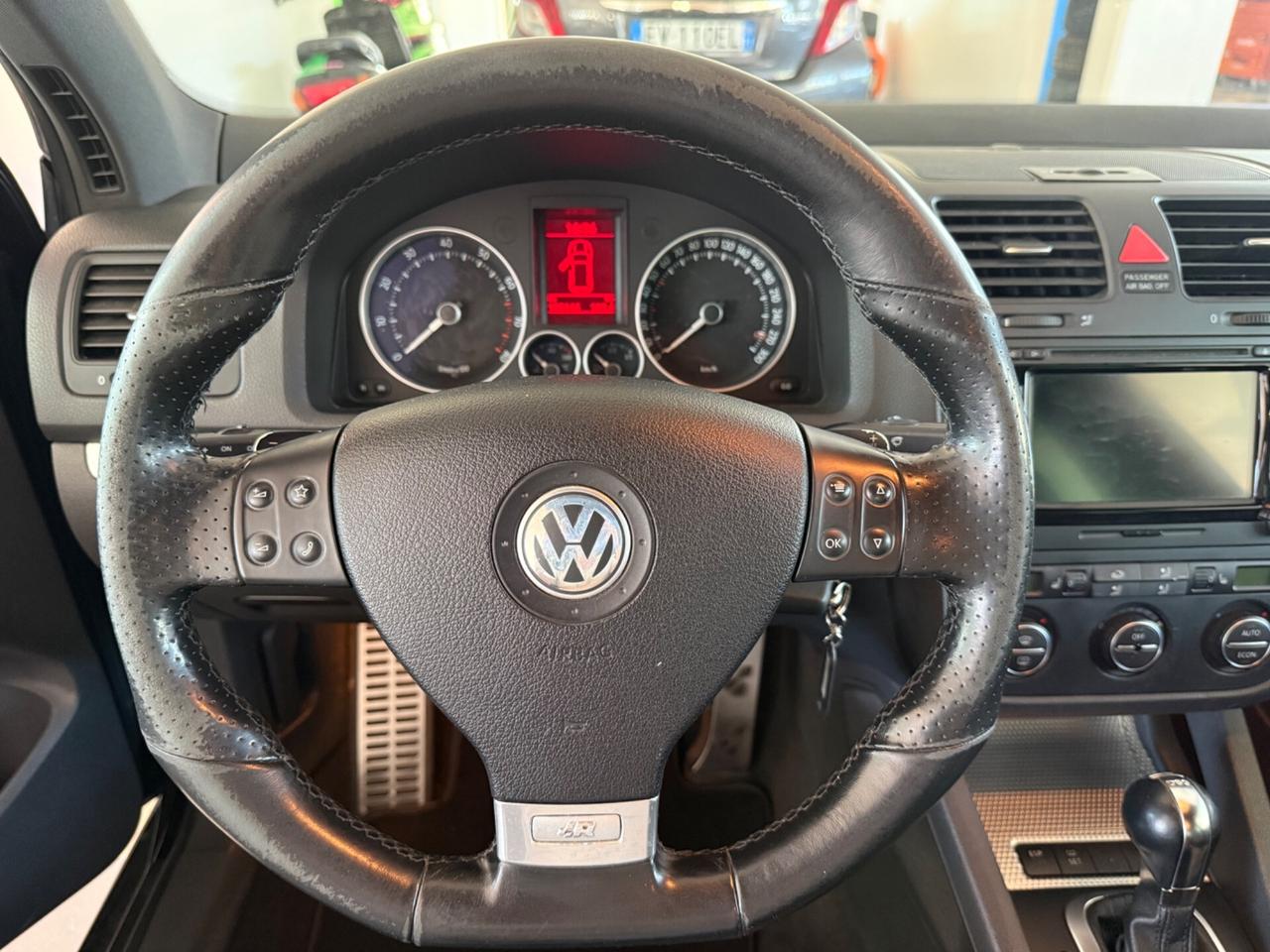 Volkswagen Golf 3.2 VR6 4mot. 3p. R32