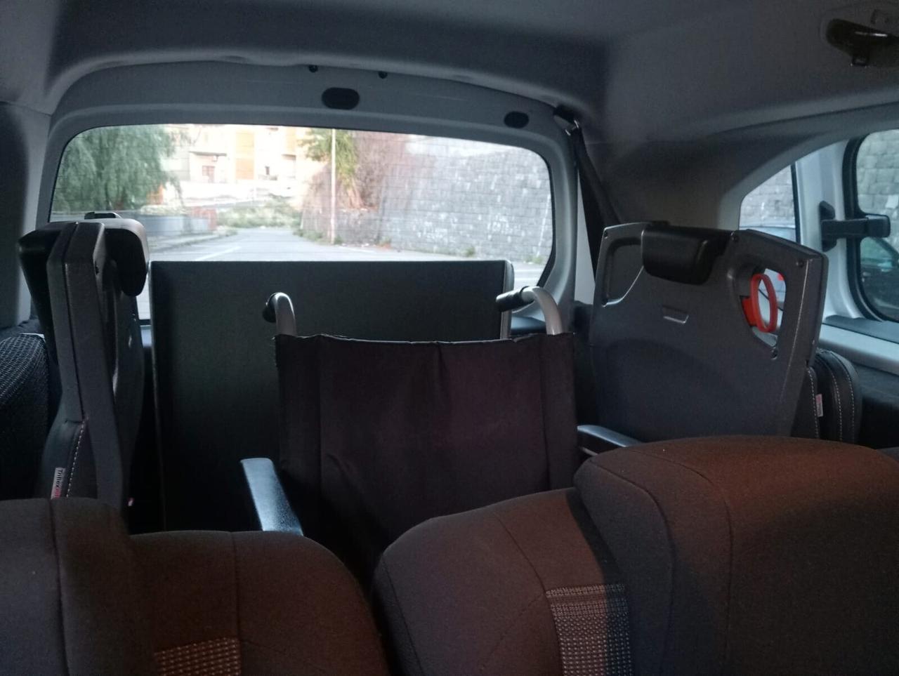 Opel Combo Life Opel Combo Life pianale ribassato con rampa disabili in carrozzina