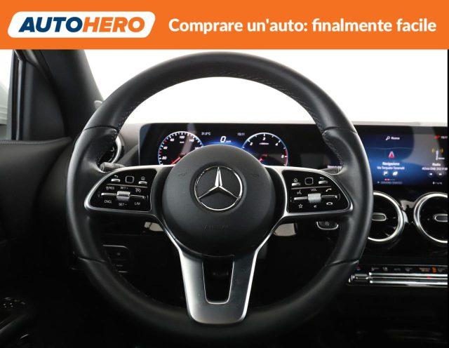 MERCEDES-BENZ GLA 180 d Automatic Progressive