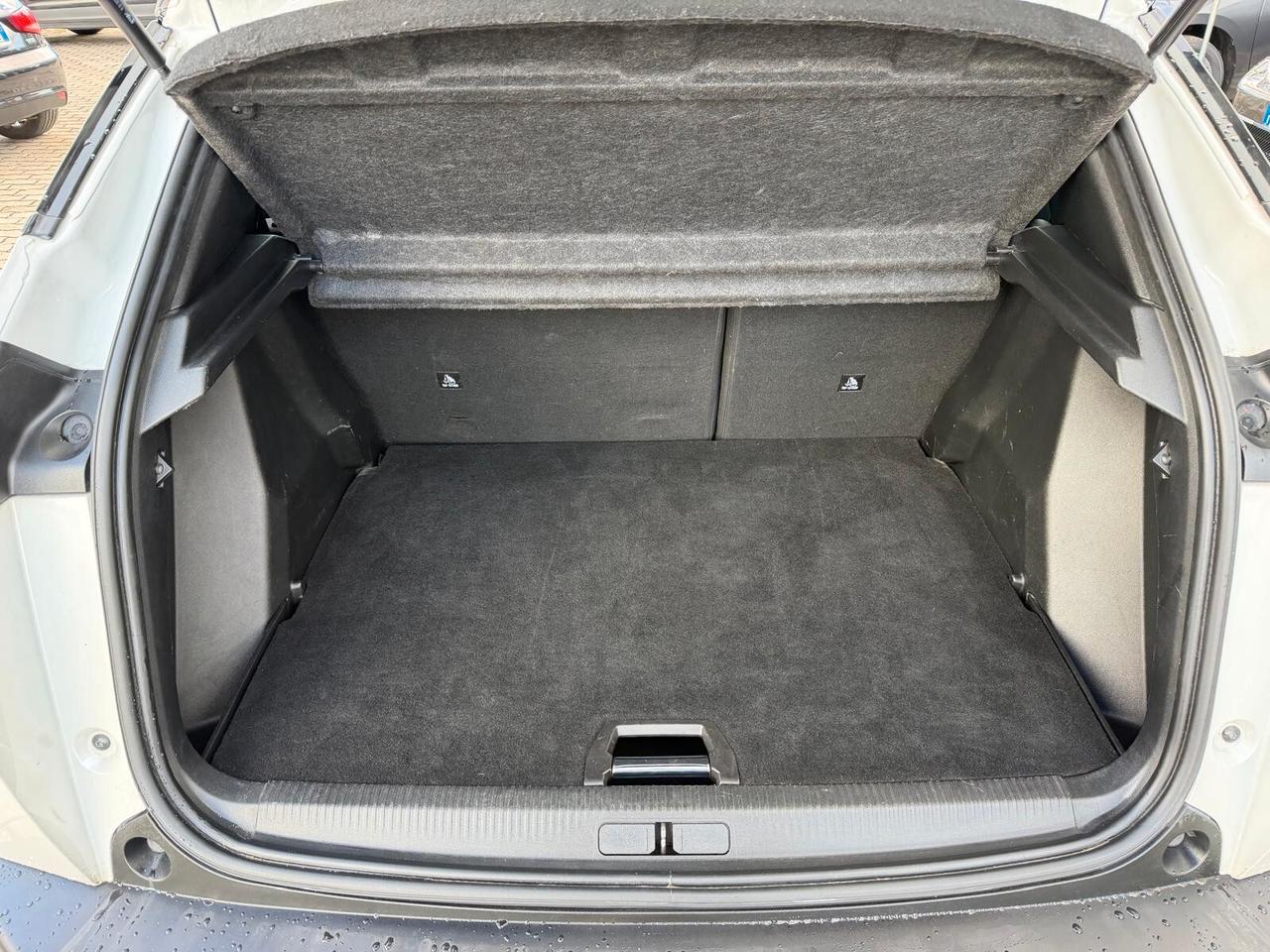 Peugeot 2008 BlueHDi 130 S&S EAT8 GT