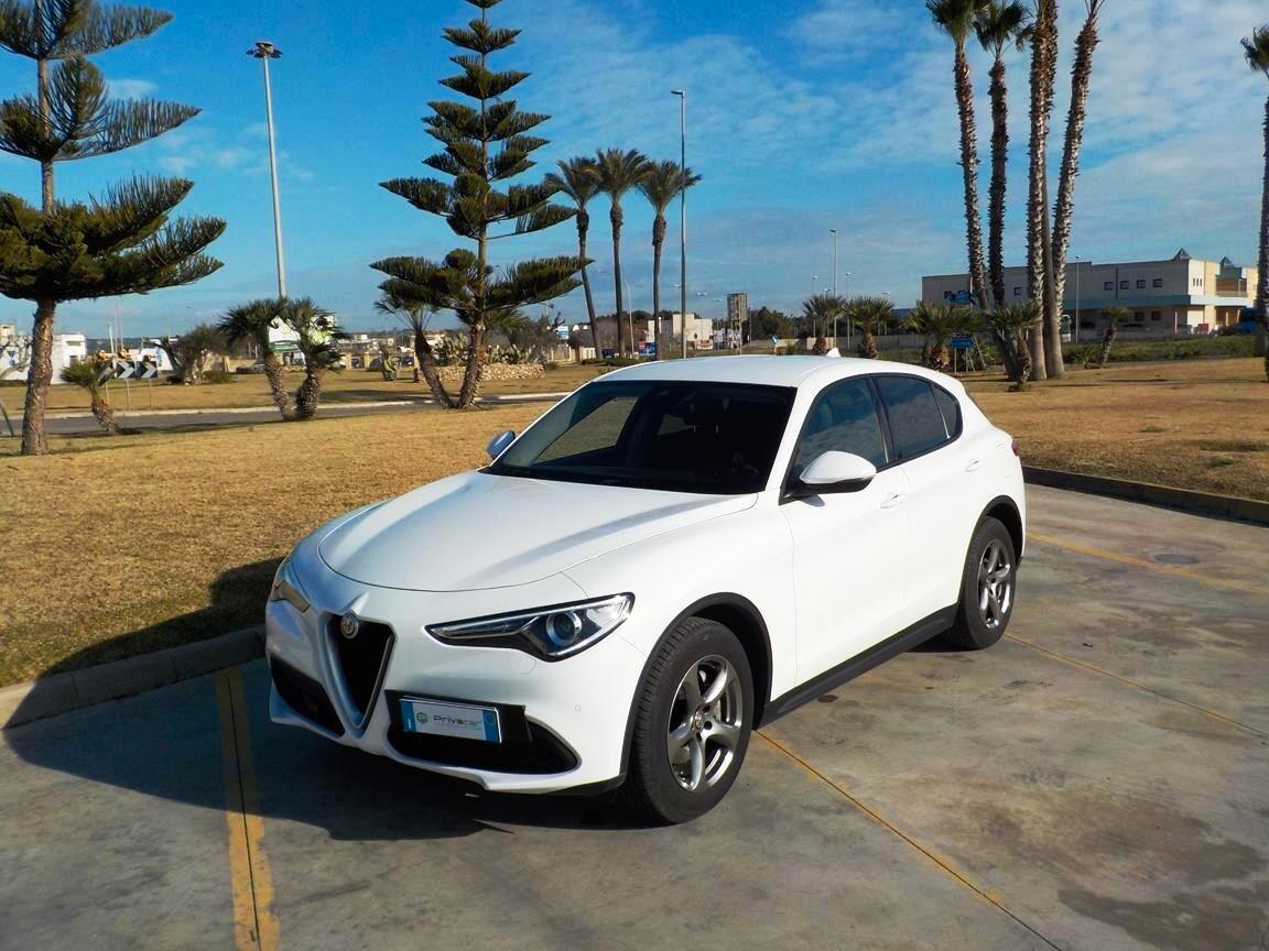 Alfa Romeo Stelvio 2.2 Turbodiesel 160 CV AT8 RWD Super