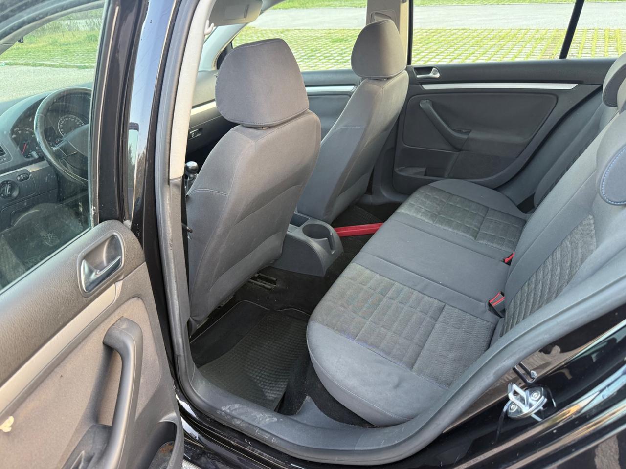 Volkswagen Golf 1.6 16V FSI 5p. Comfortline OK NEO PATENTATI